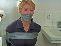 Blonde Housewife In Bathroom Free Free Xxx Blonde Hd Porn